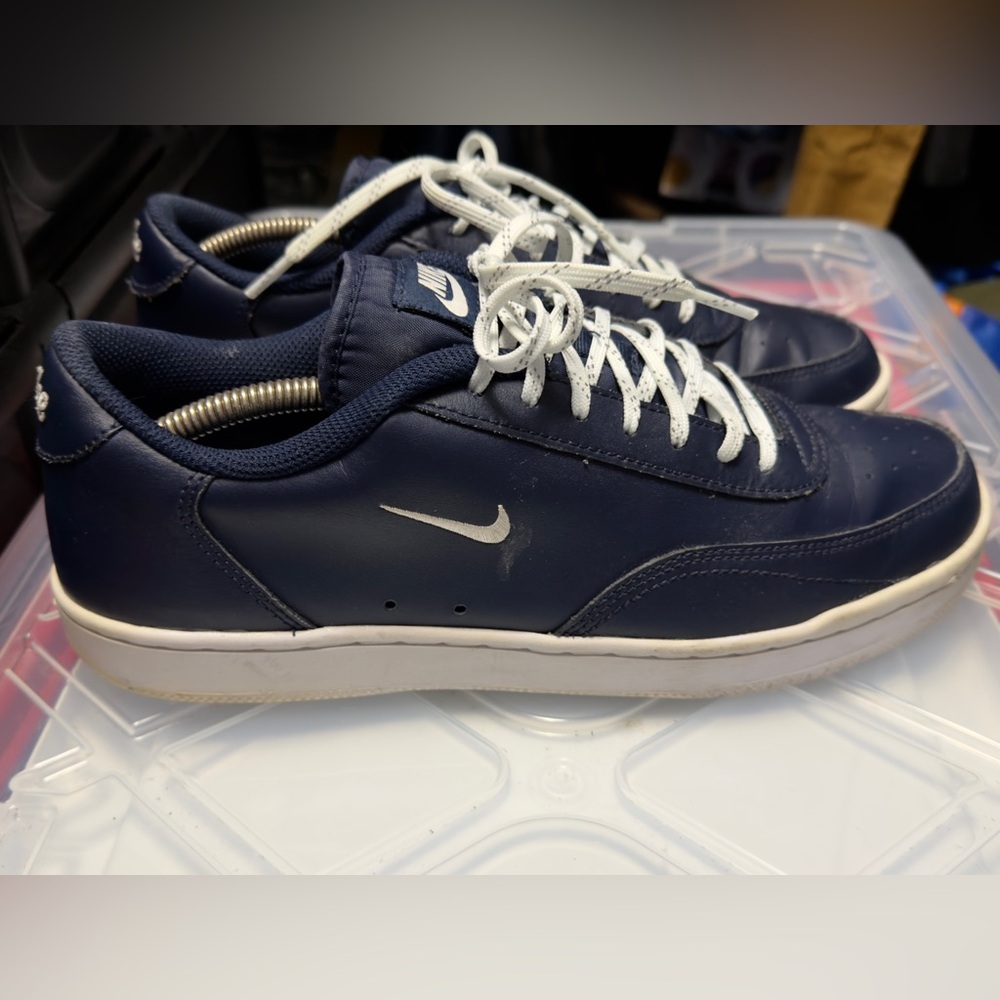 Nike Men’s Sz.10 Low-Top In Obsidian Navy Blue Leather Upper & White Detailing,